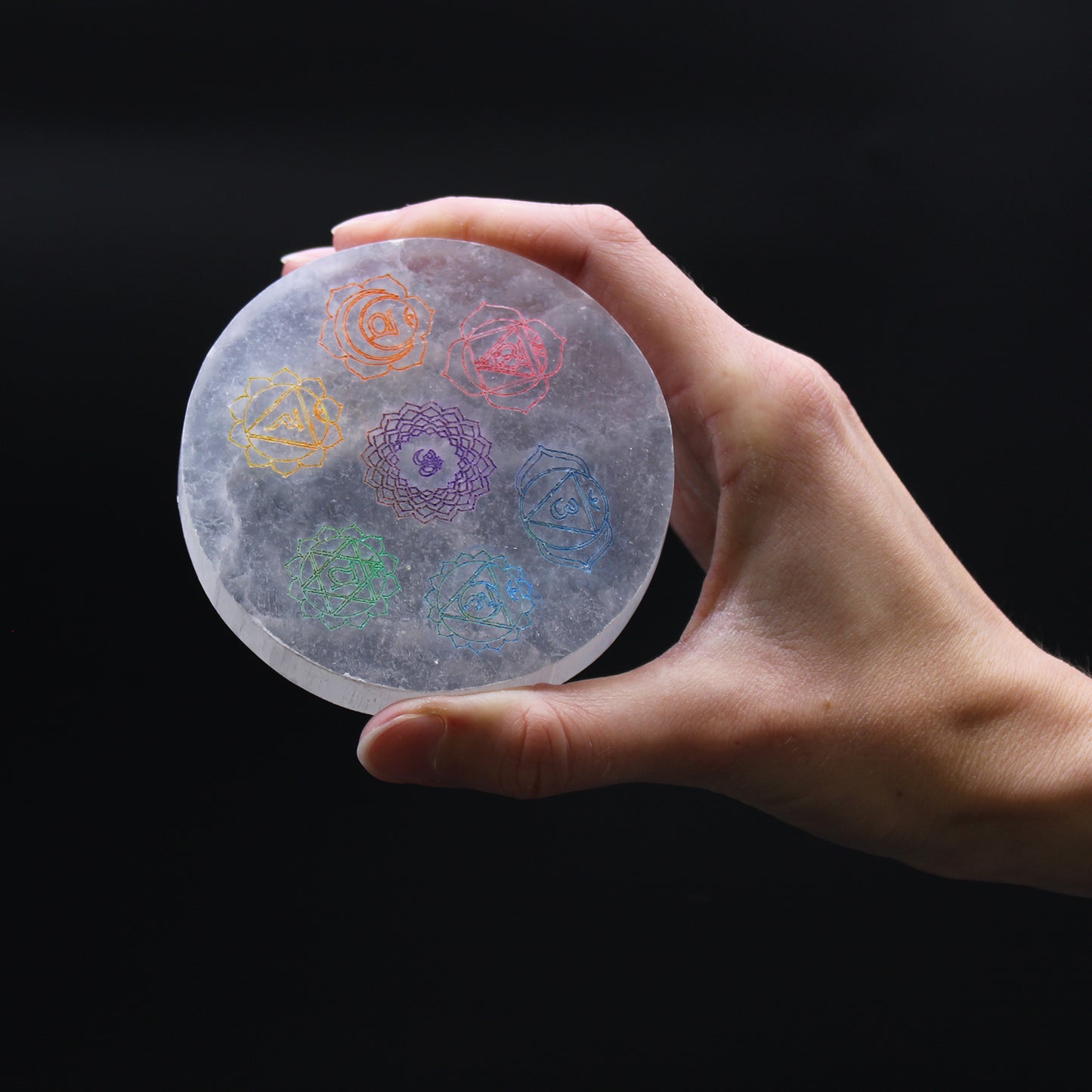 Petite Plaque de Sélénite – Chakras Couleur